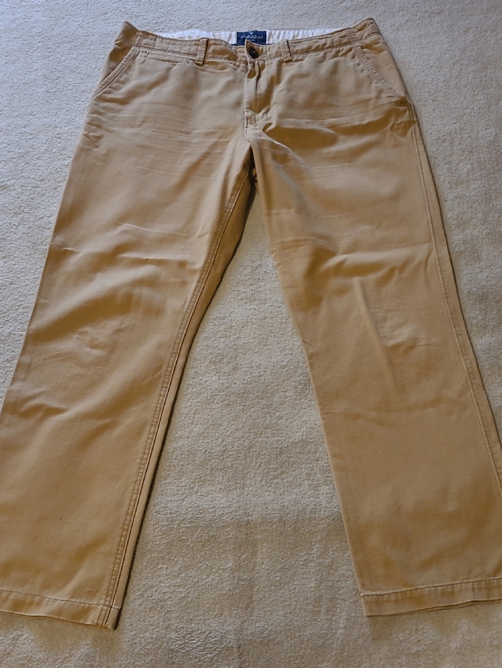 American Eagle Outfitters Size 36/32 Relaxed Straight Khakis